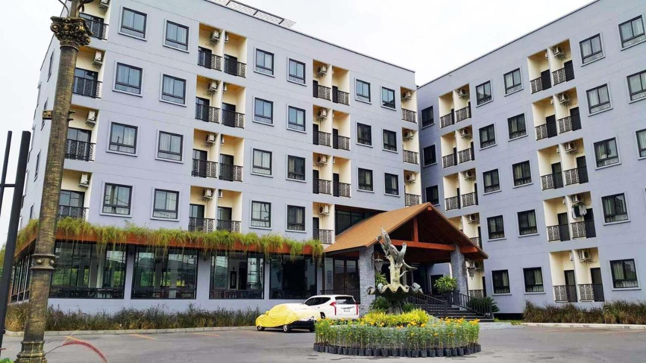 Hotel Iya Патхумтхани Экстерьер фото