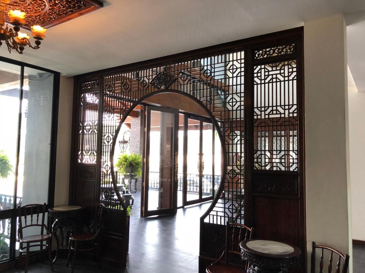 Hotel Iya Патхумтхани Экстерьер фото